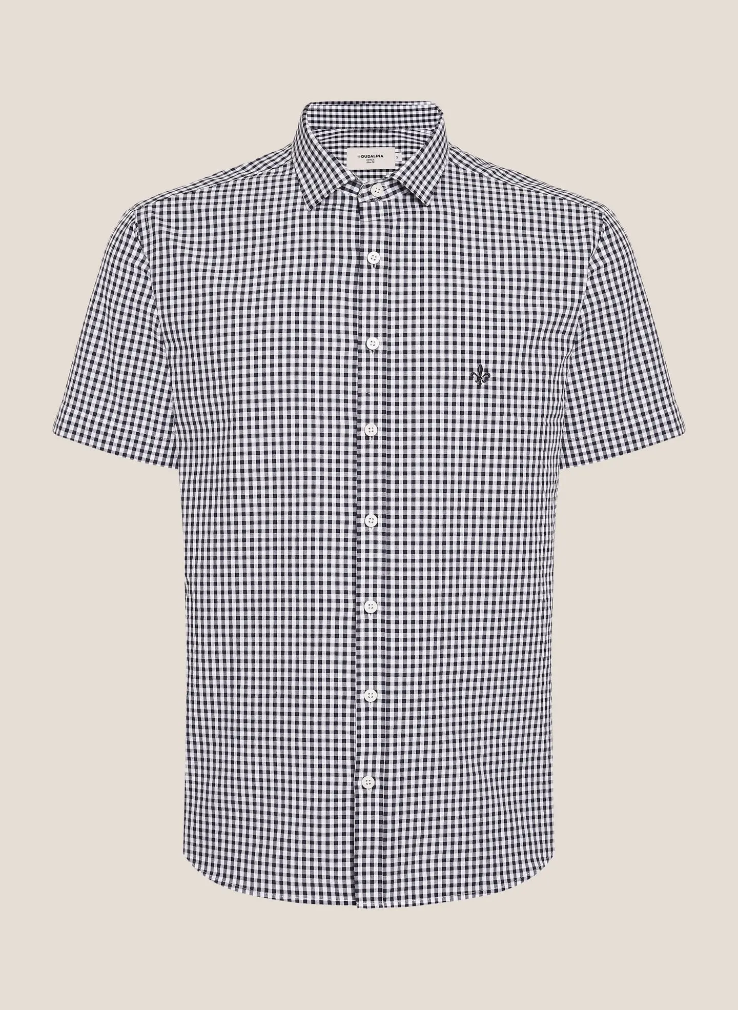 Camisa masculina de manga curta xadrez vichy azul-marinho e branco, vista de frente